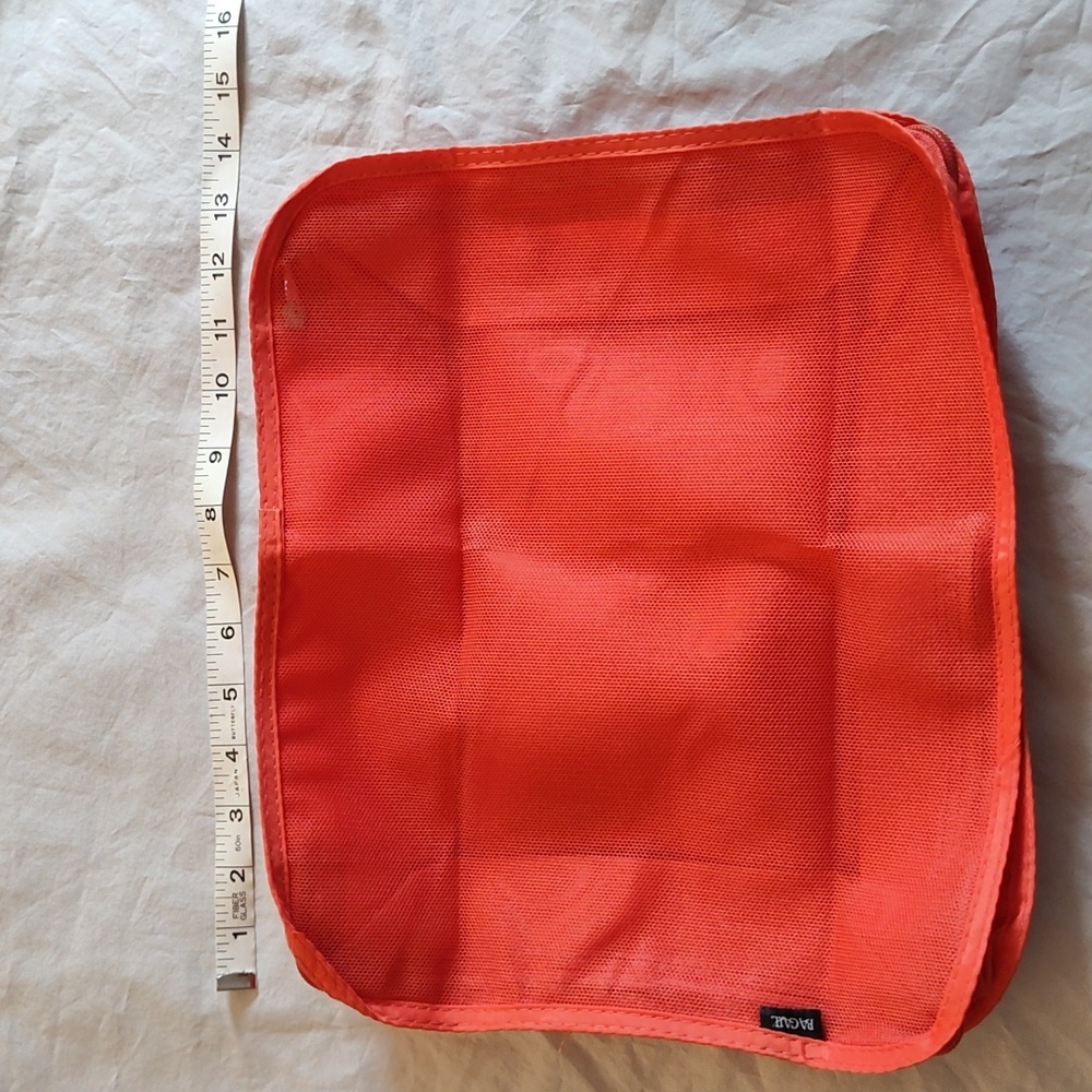 Packing Cubes Travel Bundle Collapsible Water Bottle & Silicone Bottle Covers - Picture 9 of 16